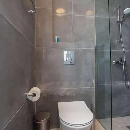 Bleu 4 * Protaras