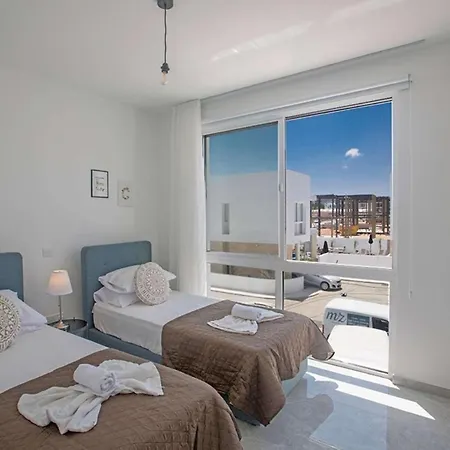 Bleu 4 * Protaras